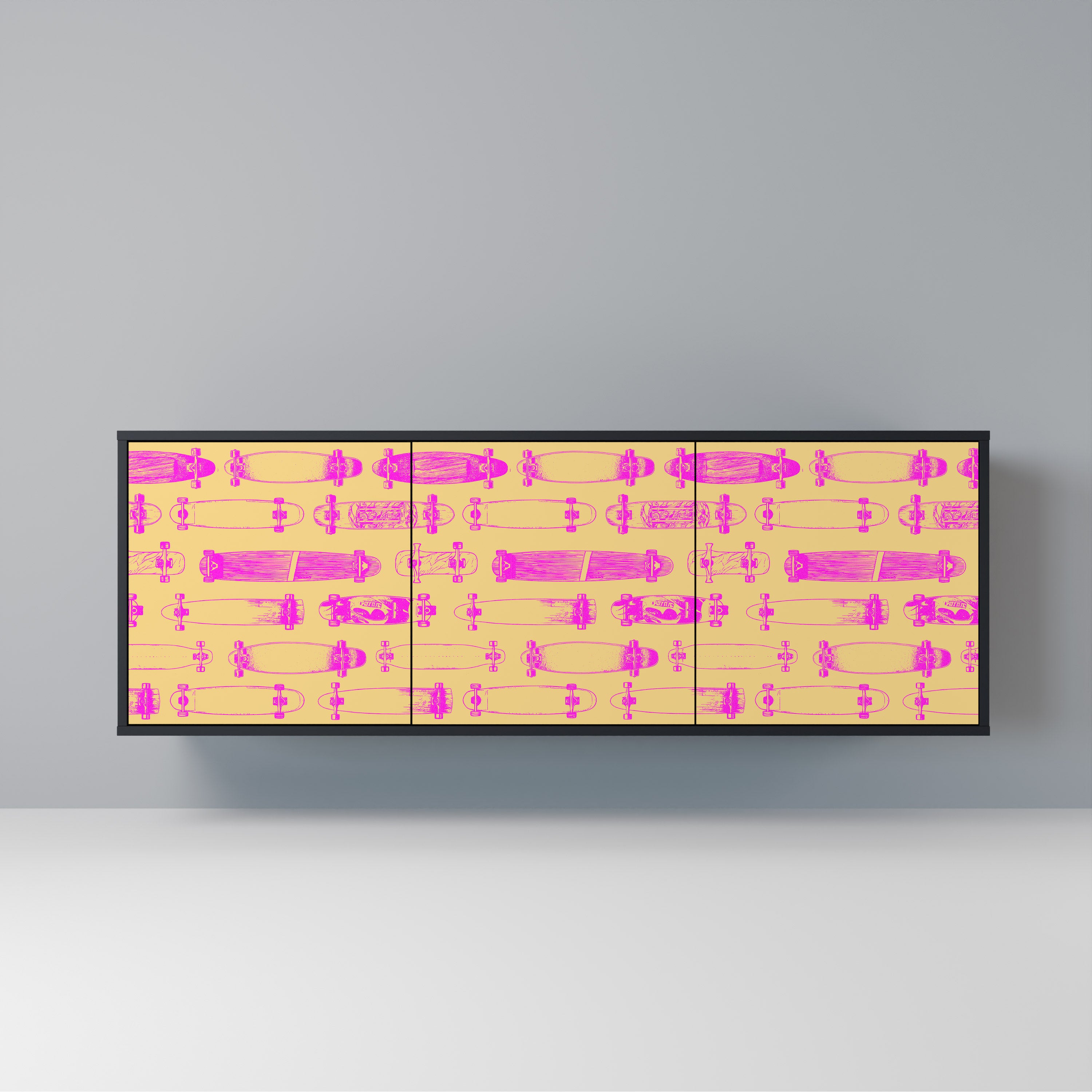 Aparador de 3 puertas SKATEBOARD ARTISTRY con acabado negro