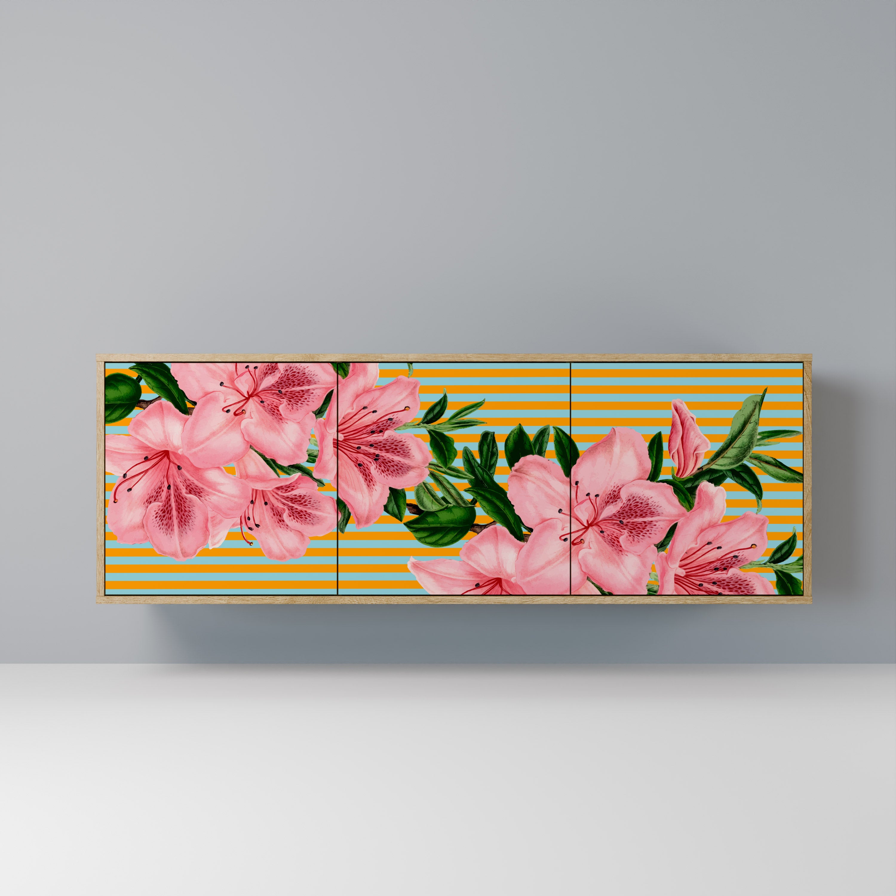 FRAGILE BEAUTY 3-Door Sideboard in Oak Effect