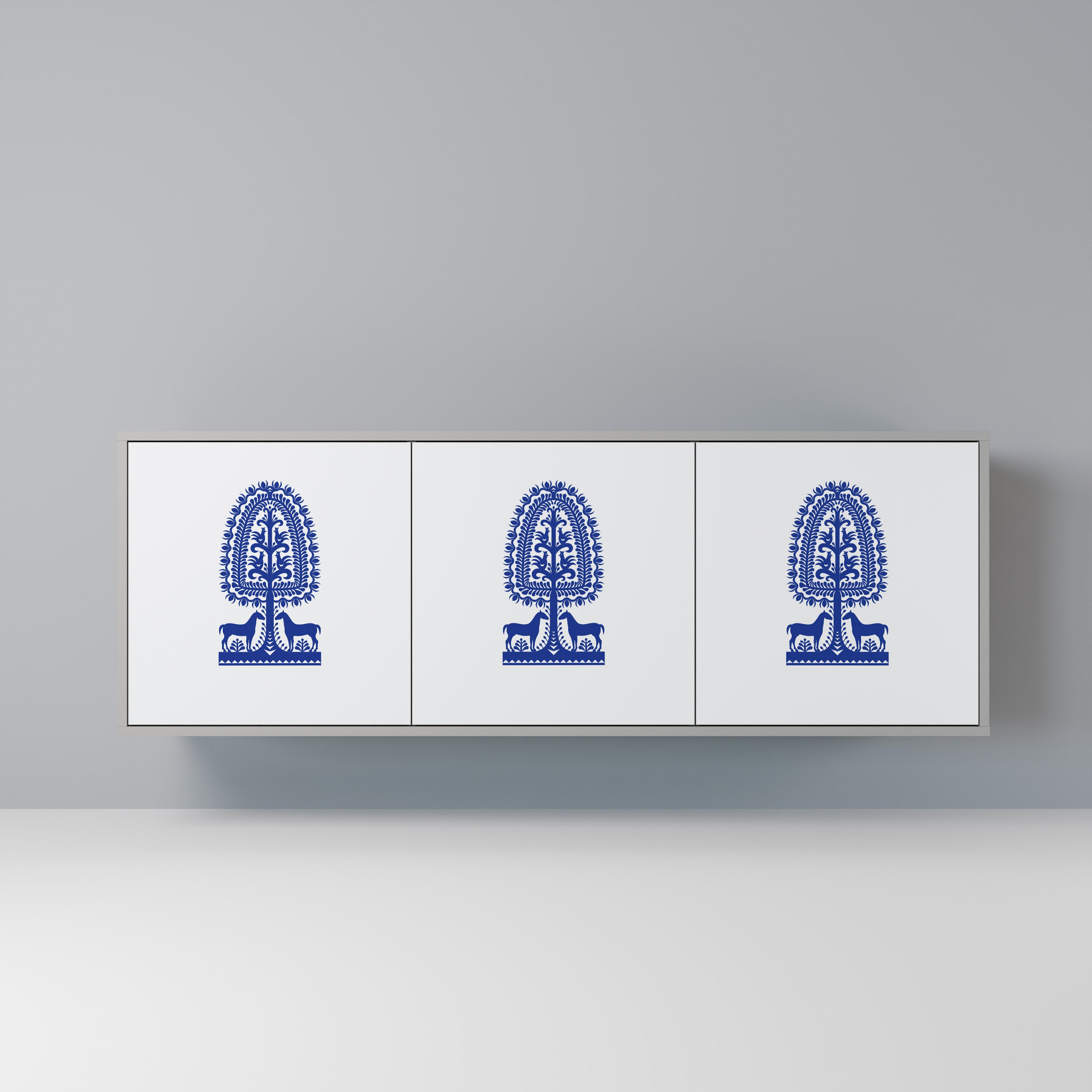 Aparador de 3 puertas de arte popular polaco con acabado gris