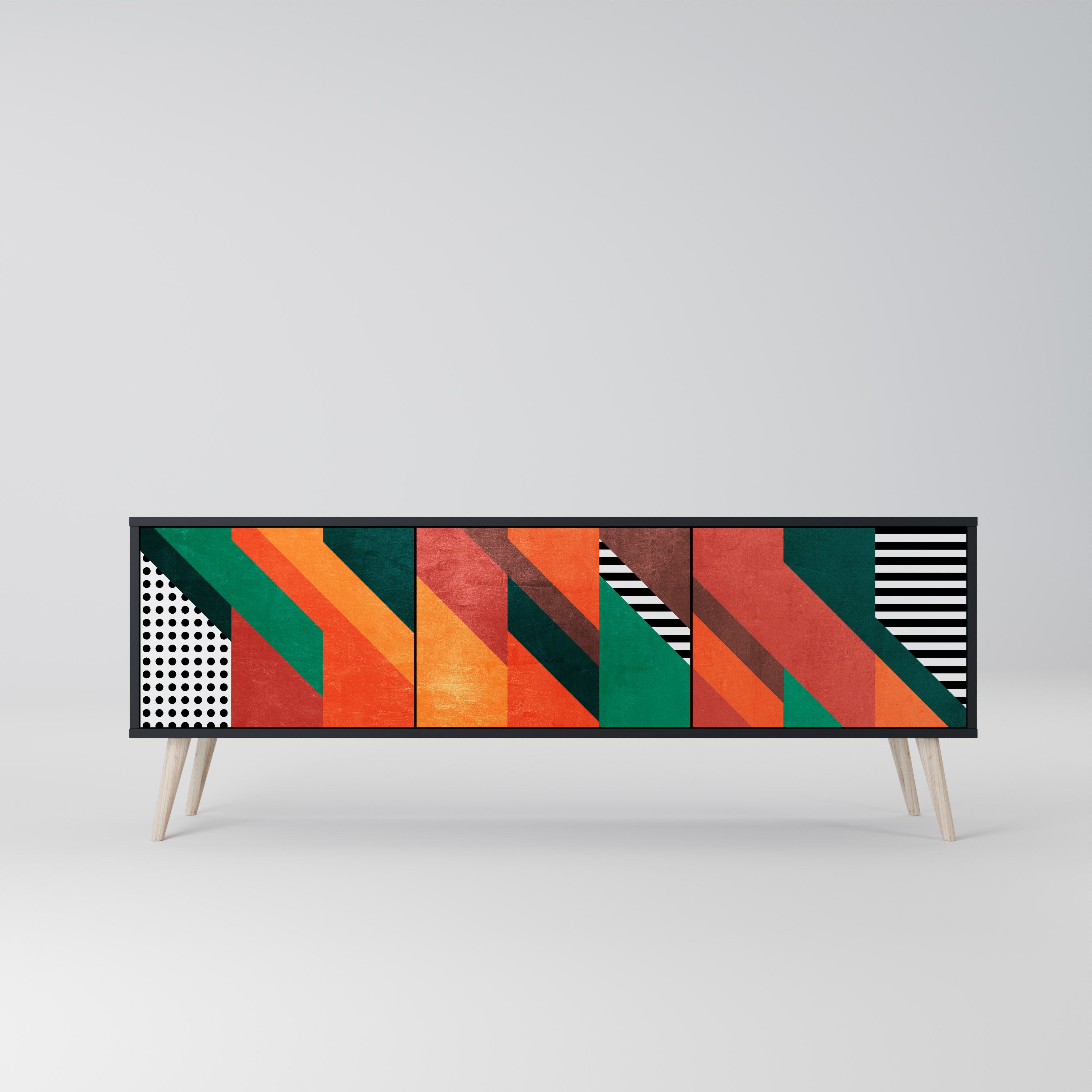 Mueble de TV de 3 puertas MAKESHIFT ARTISTRY con acabado negro