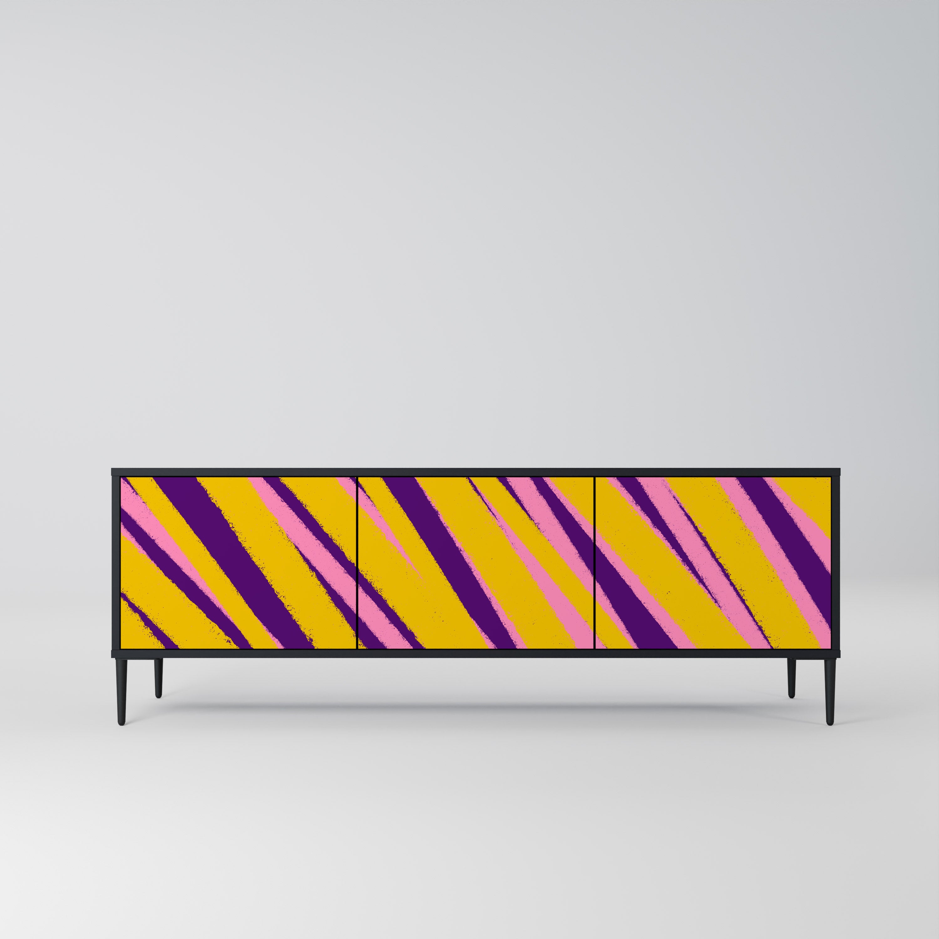 Los sueños se hacen realidad. Mueble de TV de 3 puertas con acabado negro.