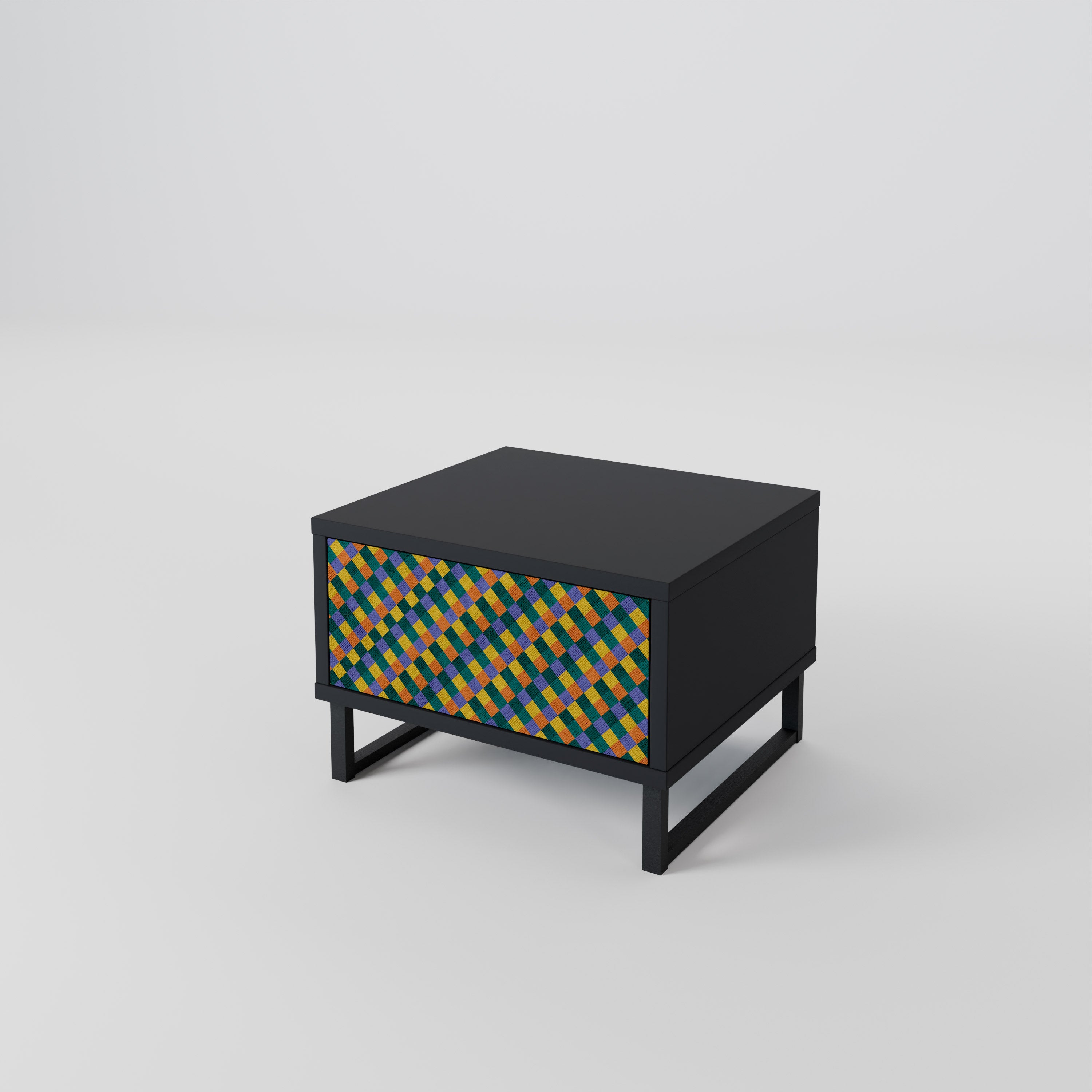 Mesita de noche MIXTA DE CUADRADOS PINTADOS en acabado negro