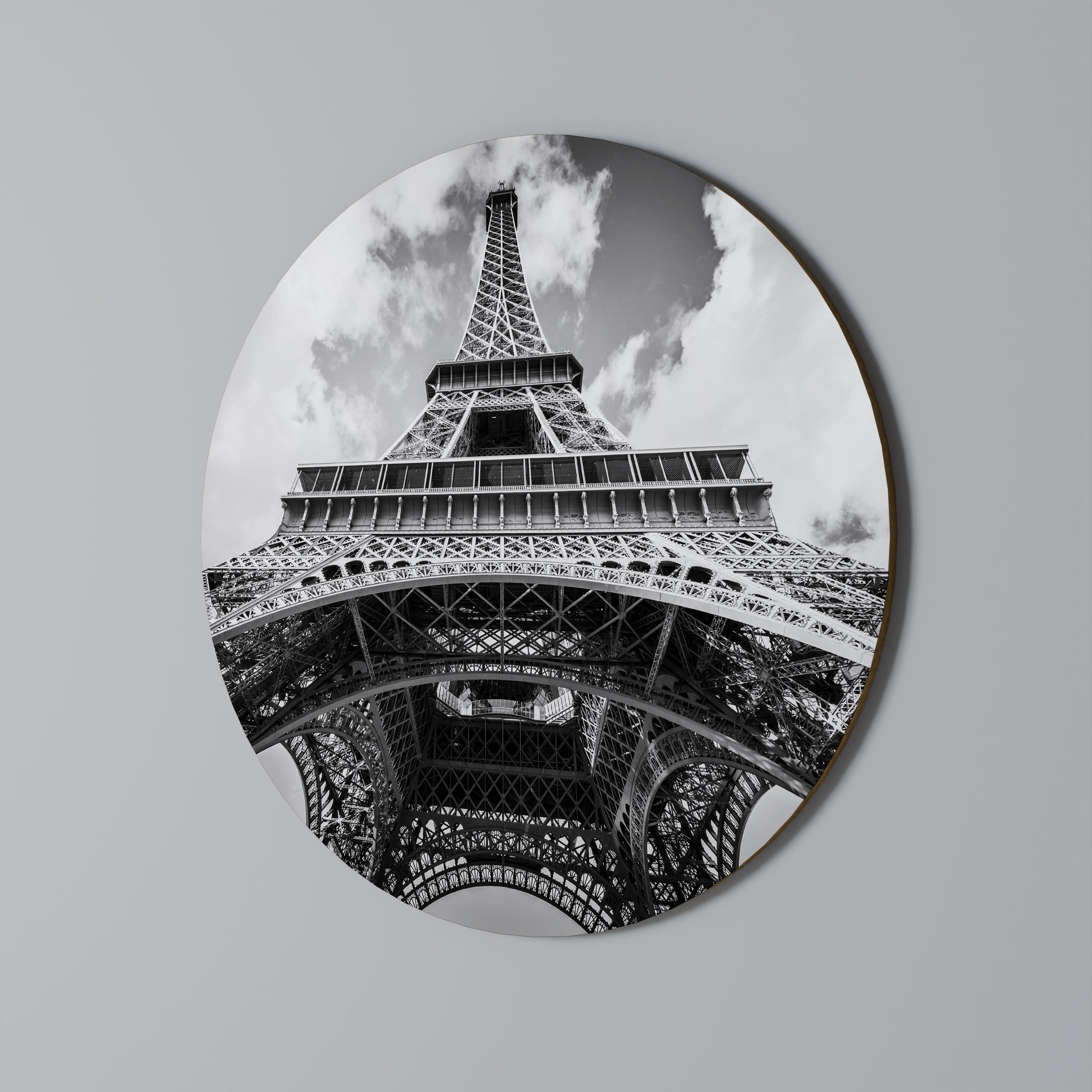 TIMELESS EIFFEL PERSPECTIVE Round Wall Art