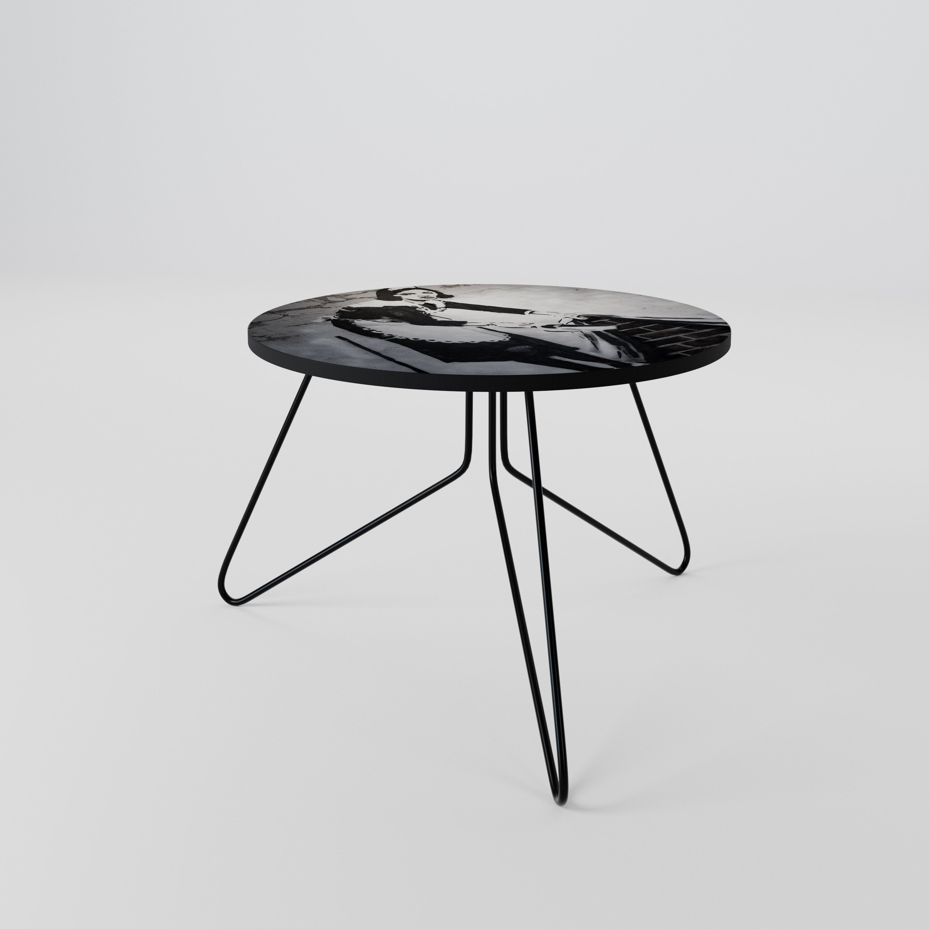 SWEEPING UNDER (BANKSY) Coffee Table 60