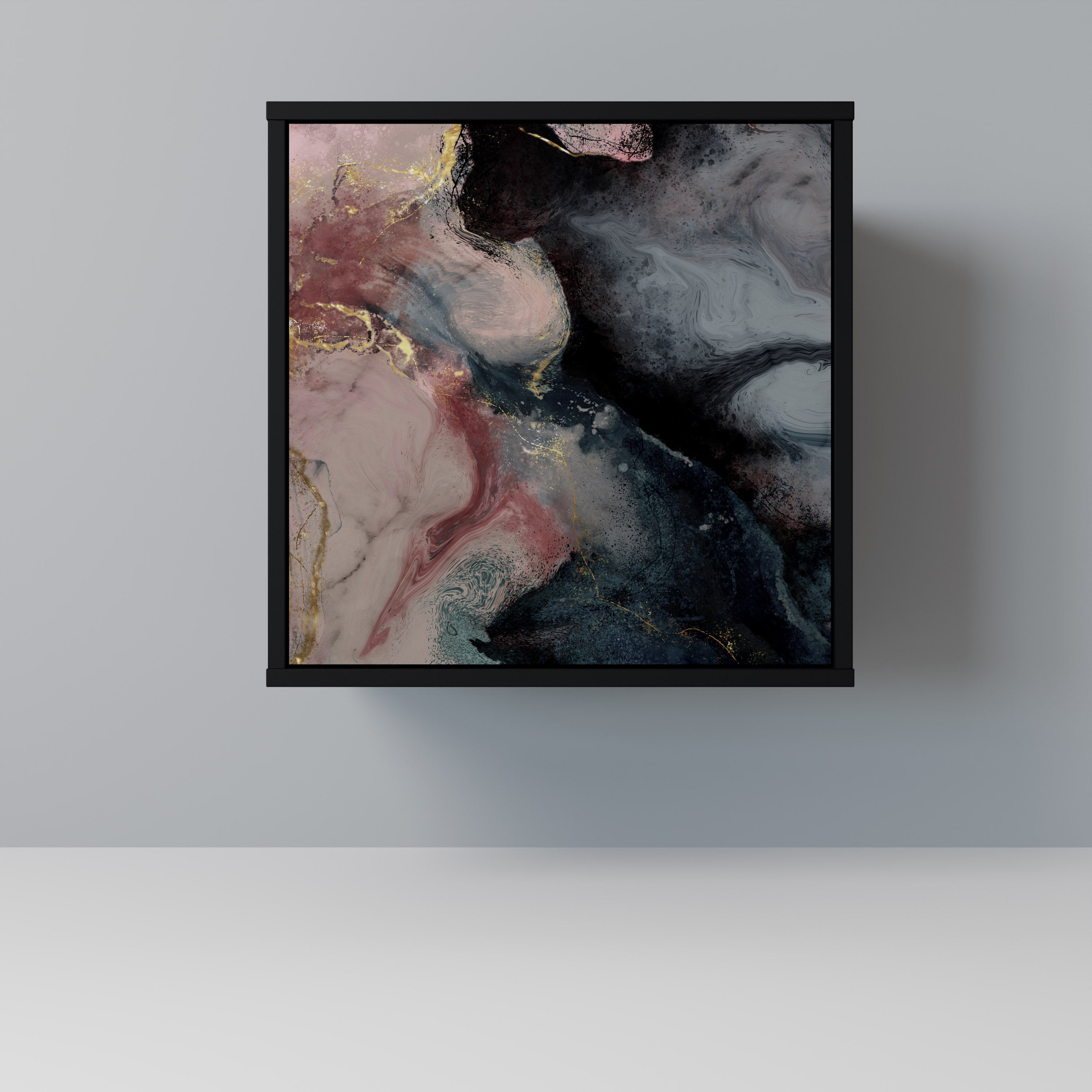 Aparador de una puerta con remolinos dorados en acabado negro