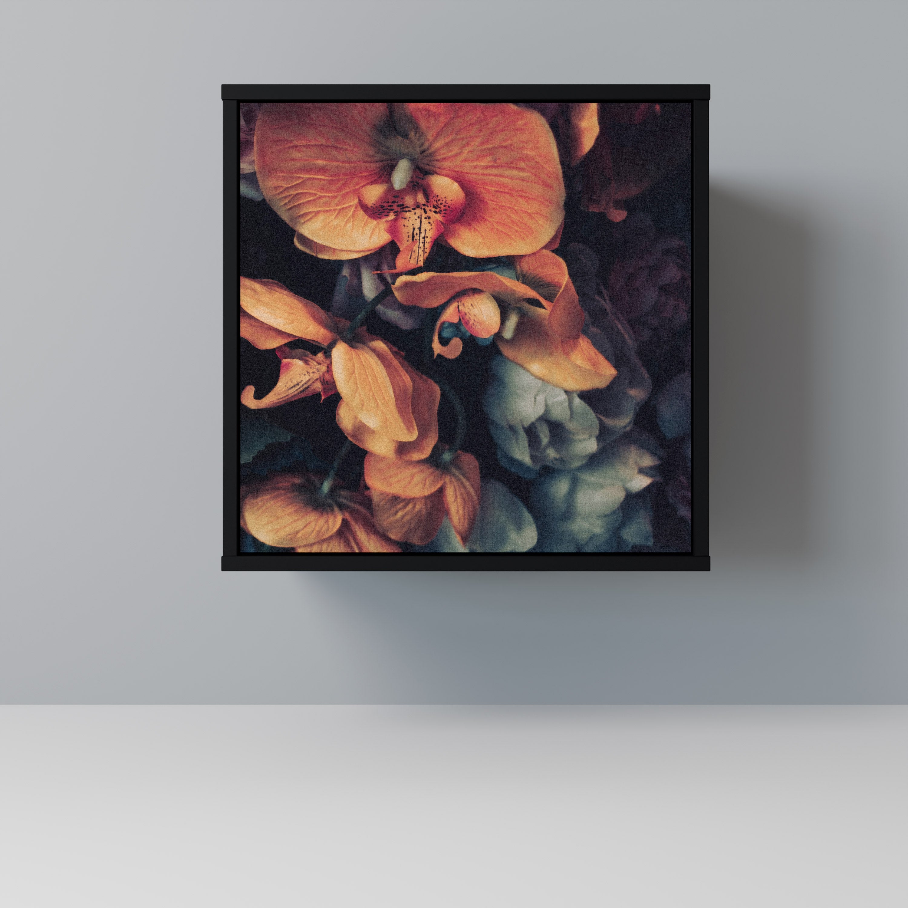 Aparador NEVERENDING BLOOM de 1 puerta en acabado negro