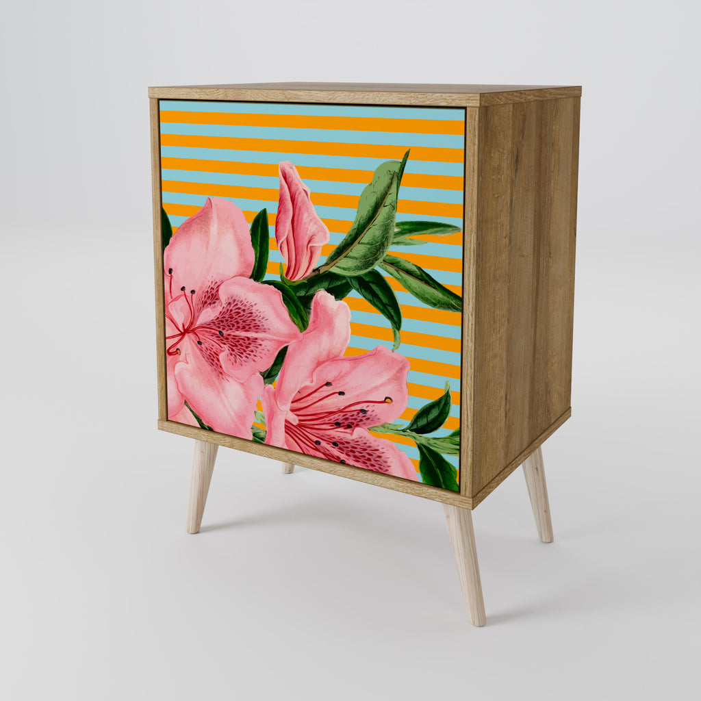 Aparador de 1 puerta FRAGILE BEAUTY con acabado efecto roble