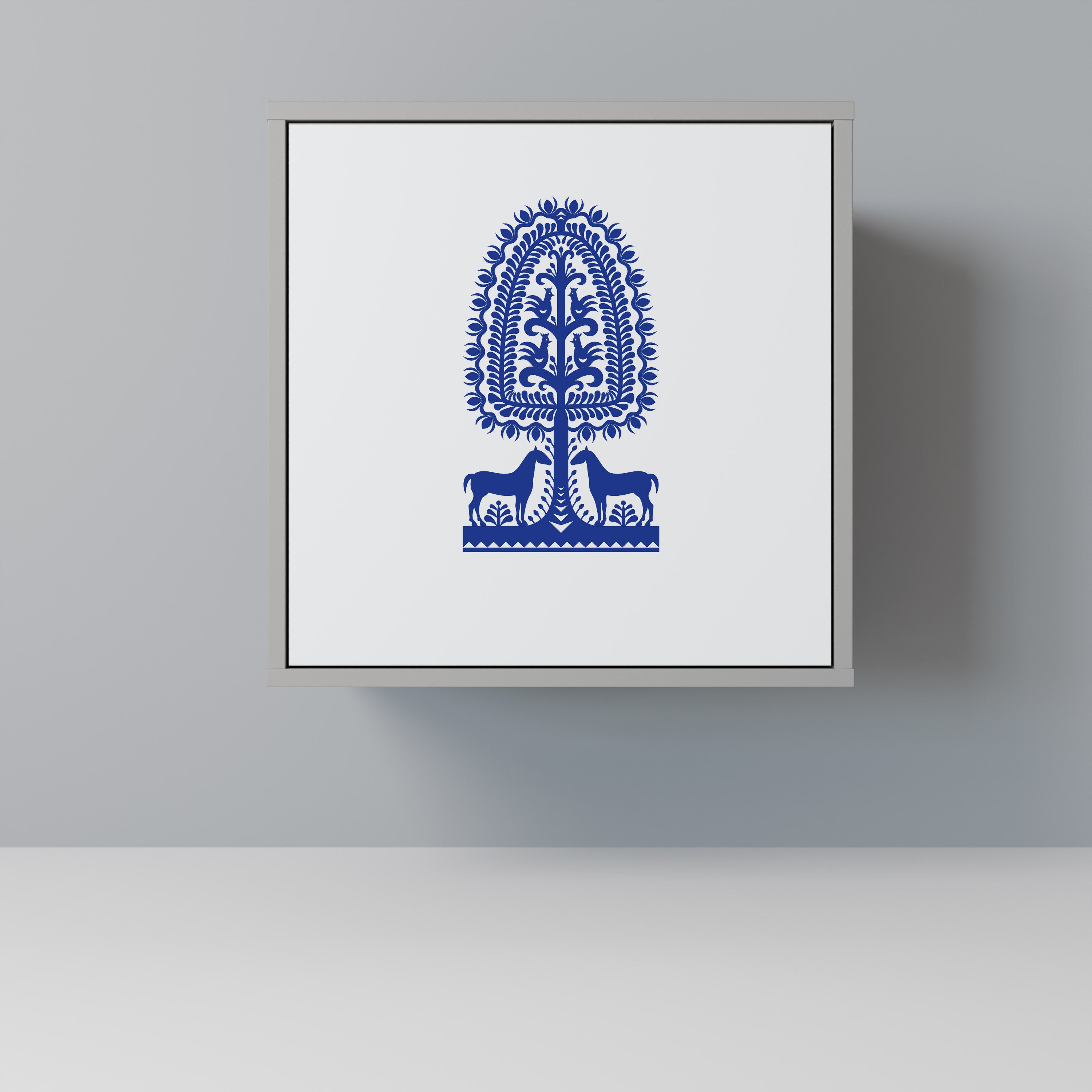 Aparador de una puerta de arte popular polaco en acabado gris