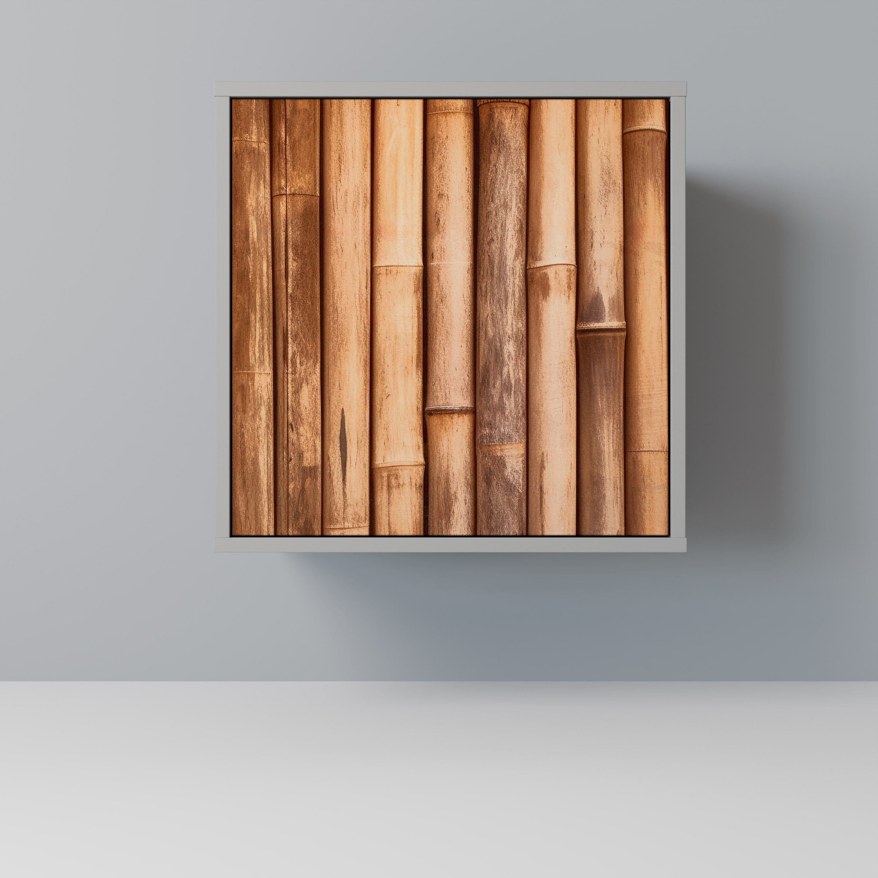 Aparador de una puerta de madera natural con acabado gris