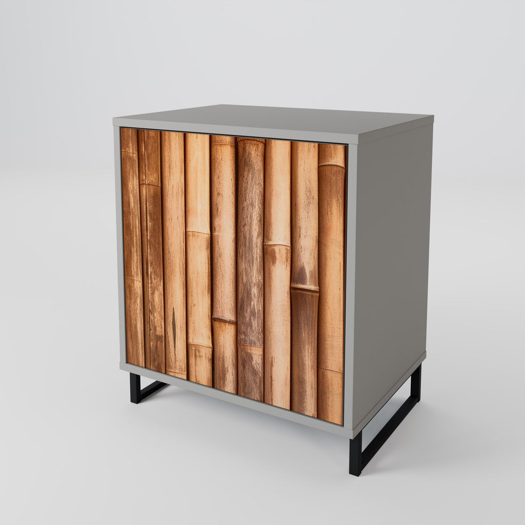 Aparador de una puerta de madera natural con acabado gris