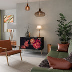 NEVERENDING BLOOM Aparador de 2 Puertas en Acabado Negro