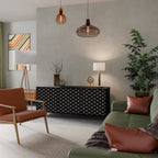 TESSELATED BLACKNESS Aparador de 3 Puertas en Acabado Negro