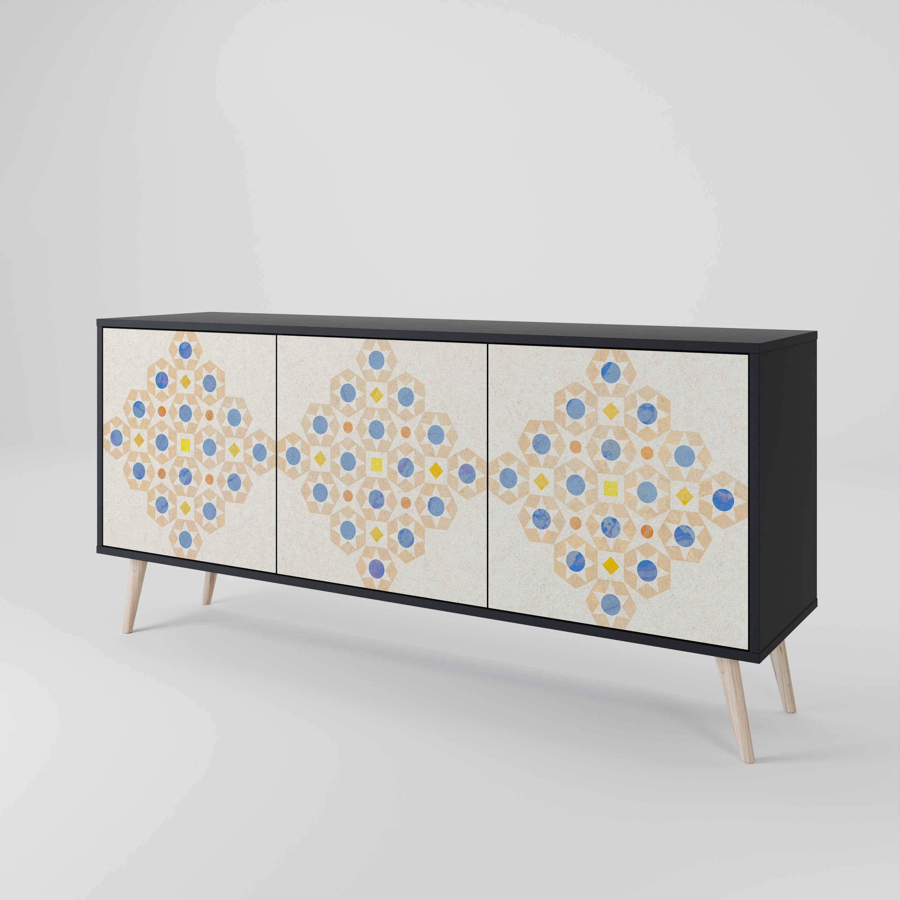 Aparador de 3 puertas con diseño de prisma en acabado negro