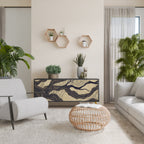 UNIFIED FRAGMENTS Aparador de 3 Puertas en Acabado Negro