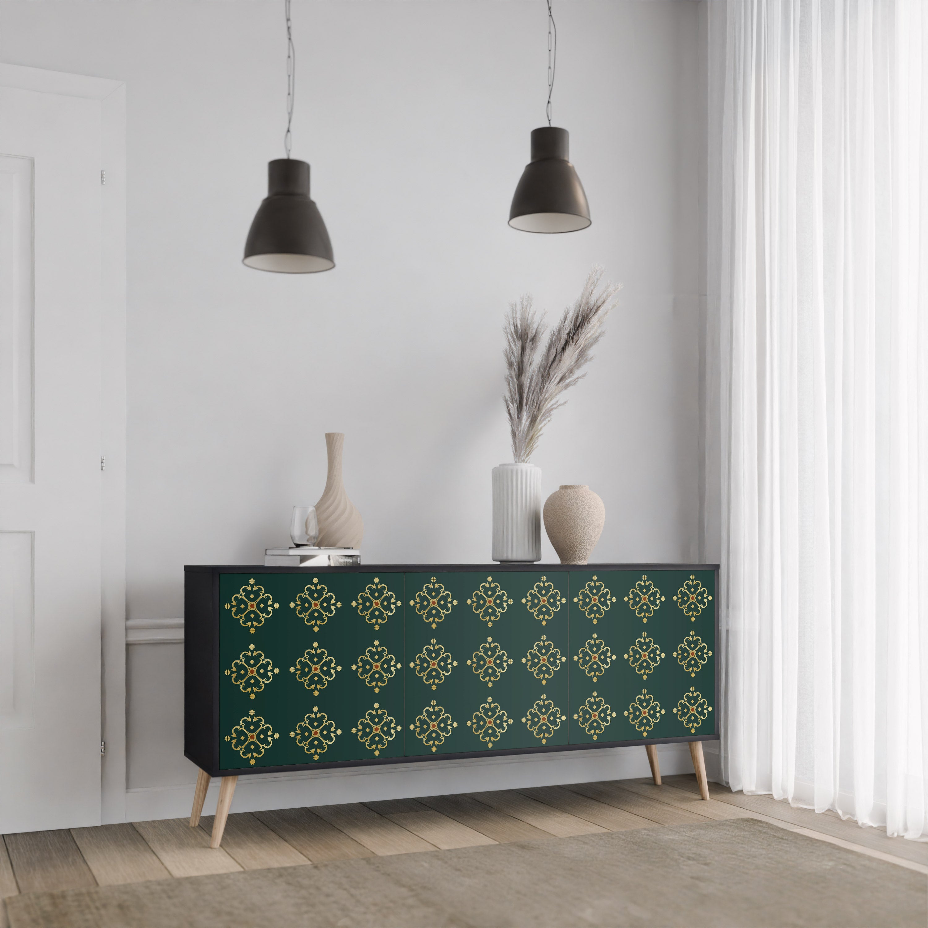 Aparador ROYAL MEDALLION de 3 puertas con acabado negro