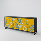 Aparador YELLOW CHINOISERIE de 3 puertas con acabado negro