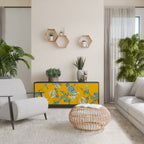 Aparador YELLOW CHINOISERIE de 3 puertas con acabado negro