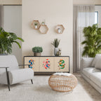 MYTHOLOGICAL CREATURES Aparador de 3 Puertas en Acabado Negro