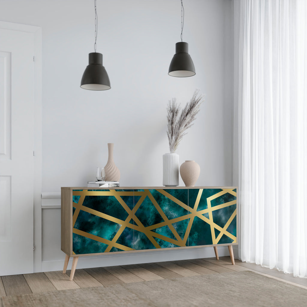 THE LABYRINTH OF GOLD 3-Door Sideboard in Oak Effect