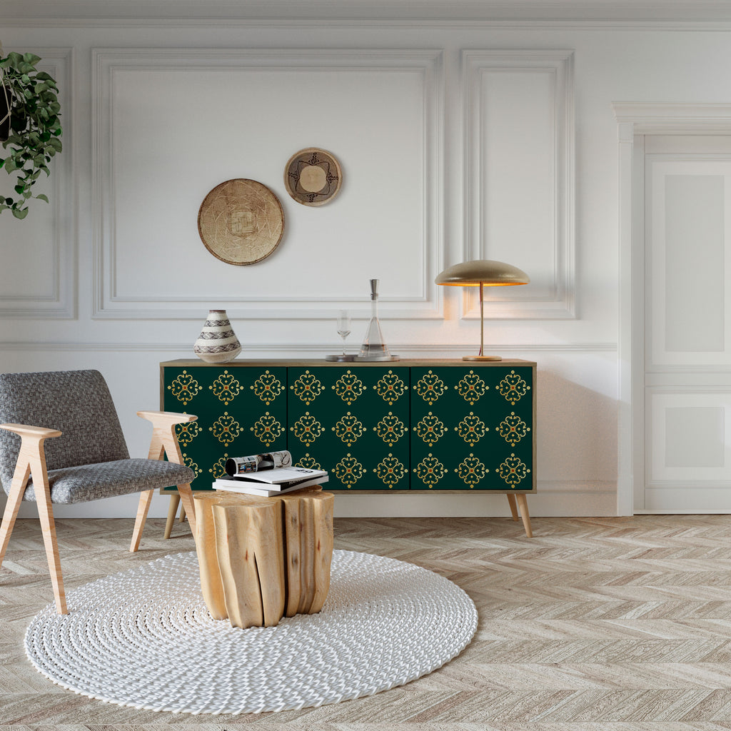ROYAL MEDALLION 3-Door Sideboard in Oak Effect