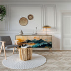 OMINOUS MOUNTAINS Aparador de 3 Puertas en Efecto Roble