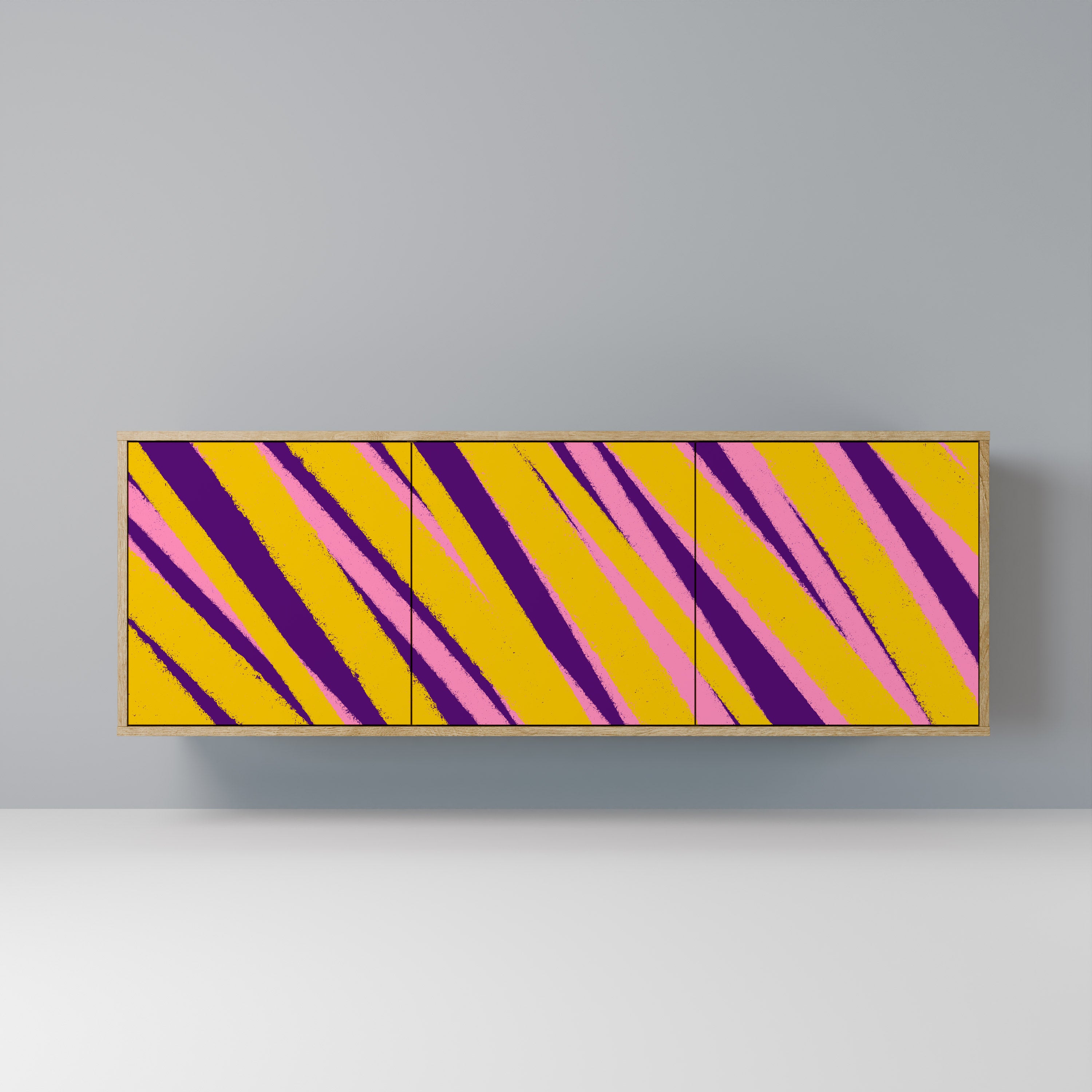 DREAMS COME TRUE 3-Door Sideboard in Oak Effect