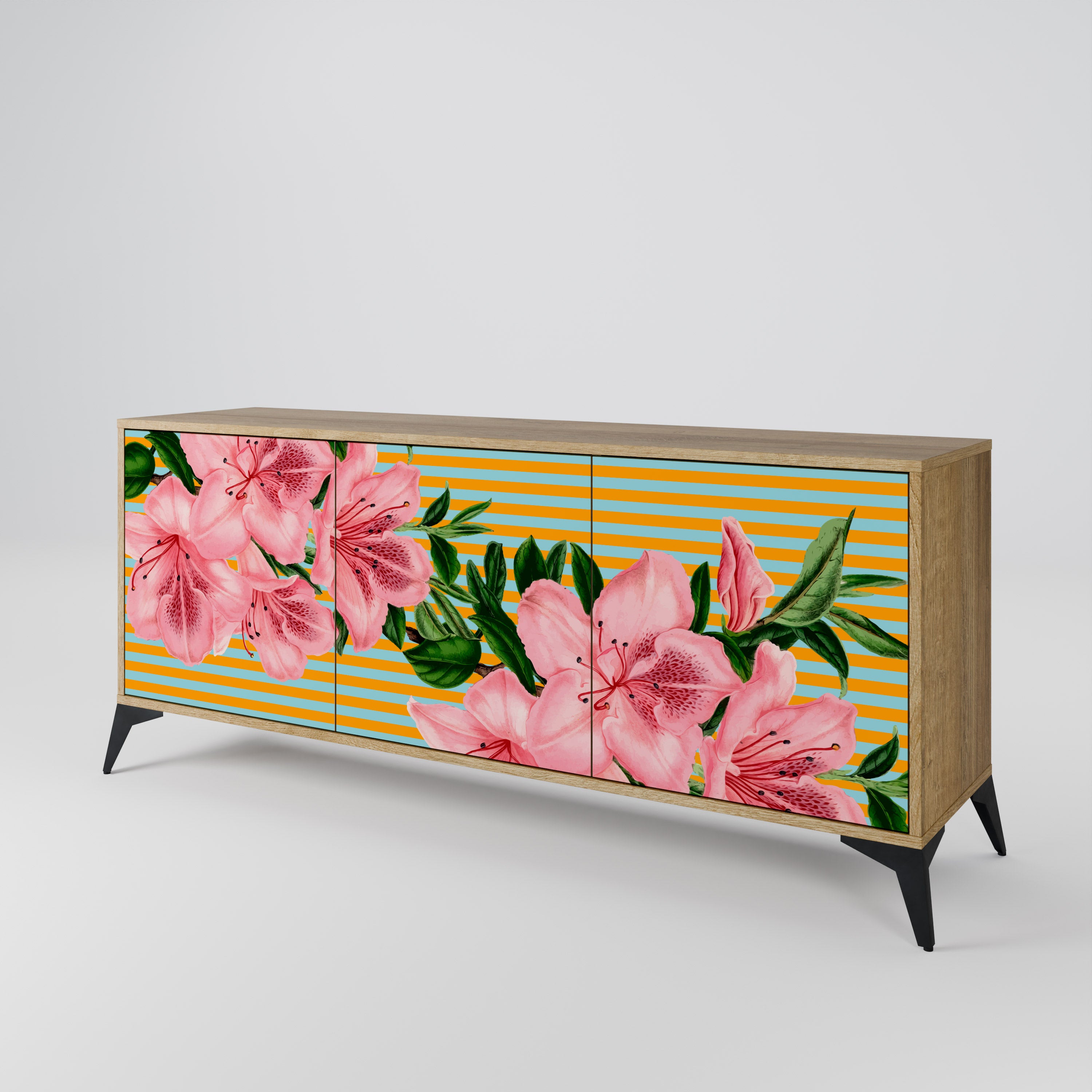 FRAGILE BEAUTY 3-Door Sideboard in Oak Effect