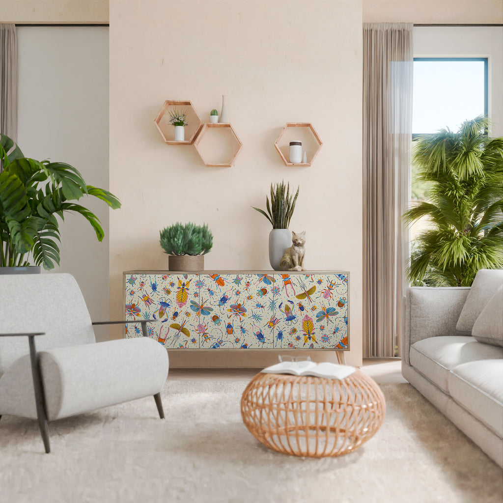 Aparador de 3 puertas COLORFUL INSECTS efecto roble