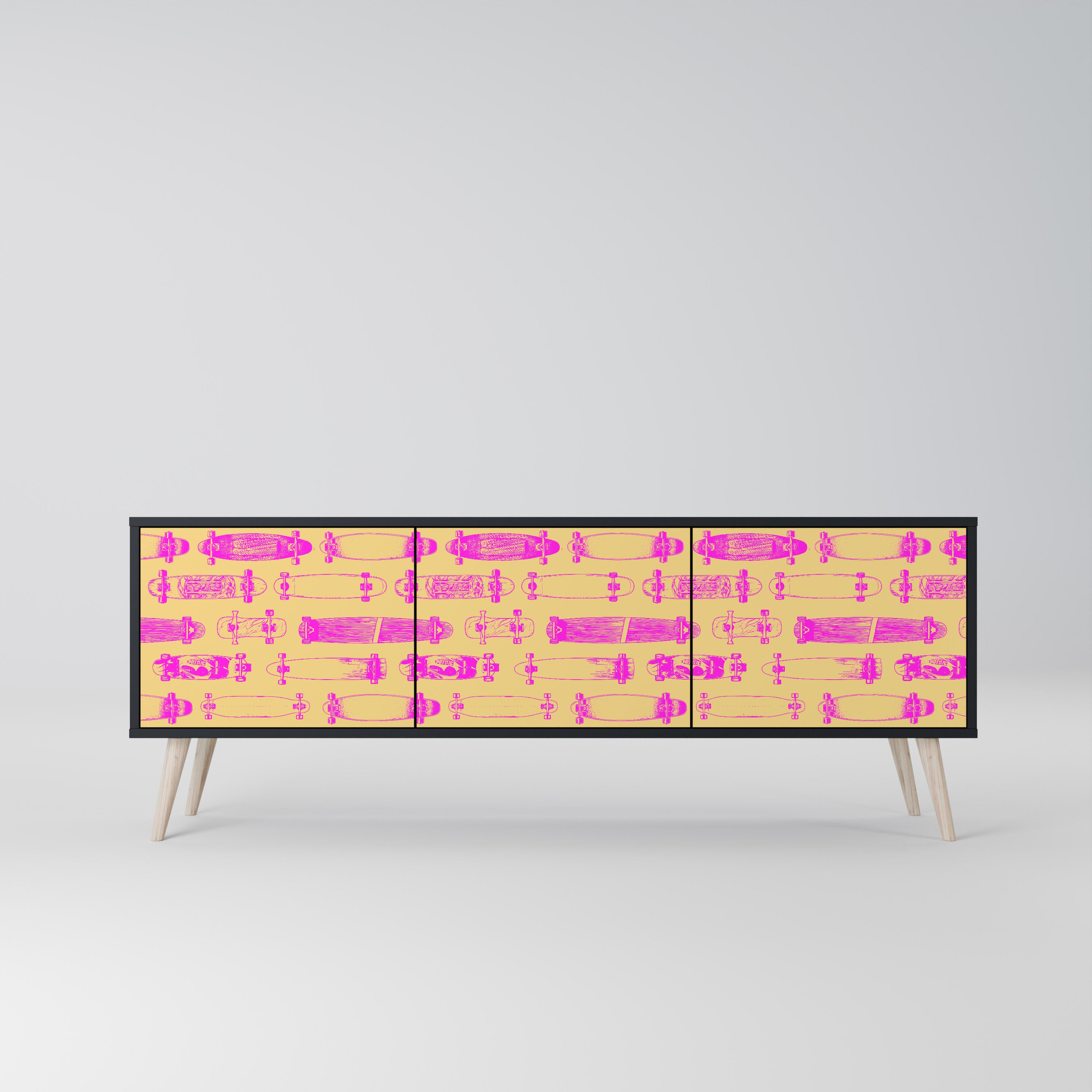 Mueble de TV de 3 puertas SKATEBOARD ARTISTRY con acabado negro