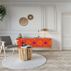 GEOMETRIC BRILLIANCE Mueble de TV de 3 Puertas en Efecto Roble