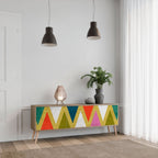 COLORFUL TRIANGLES Mueble de TV de 3 Puertas en Efecto Roble