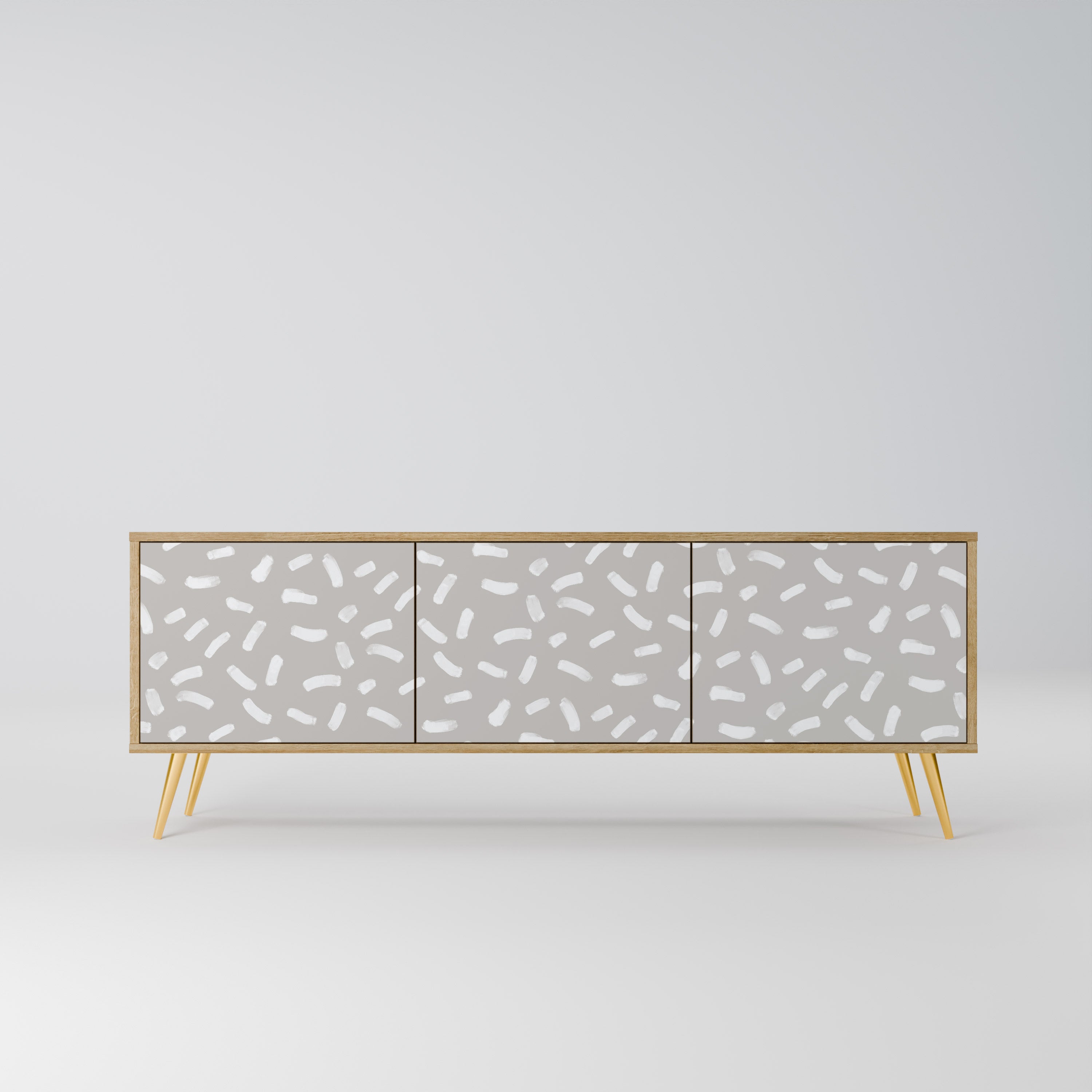 PASSING SECONDS 3-Door TV Stand in Oak Effect