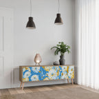 DAISY LUXE 3-Door TV Stand in Oak Effect