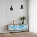 BLOOMY MORNING 3-Door TV Stand in Oak Effect