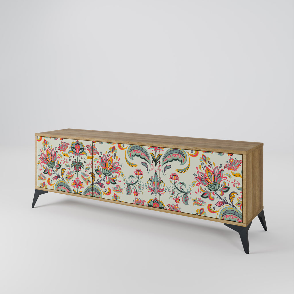 ORGANIC FOLKLORE 3-Door TV Stand in Oak Effect