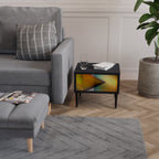 PIERCING SHARPNESS Mesita de Noche en Acabado Negro