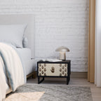 SEE MORE Mesita de Noche en Acabado Negro