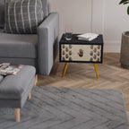 SEE MORE Mesita de Noche en Acabado Negro