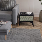 LEAVES ON GREEN Mesita de Noche