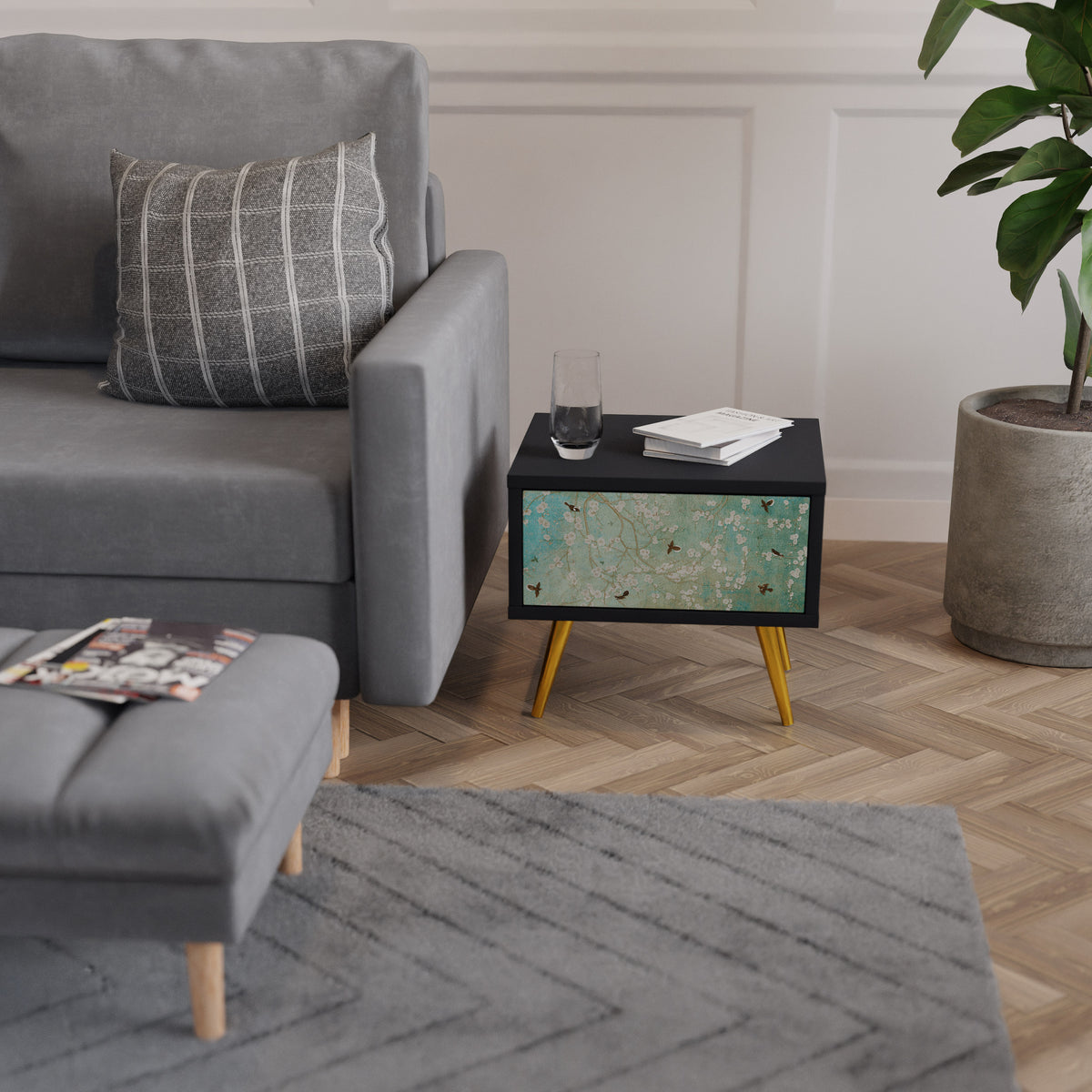 BLOOMING CHARM Nightstand