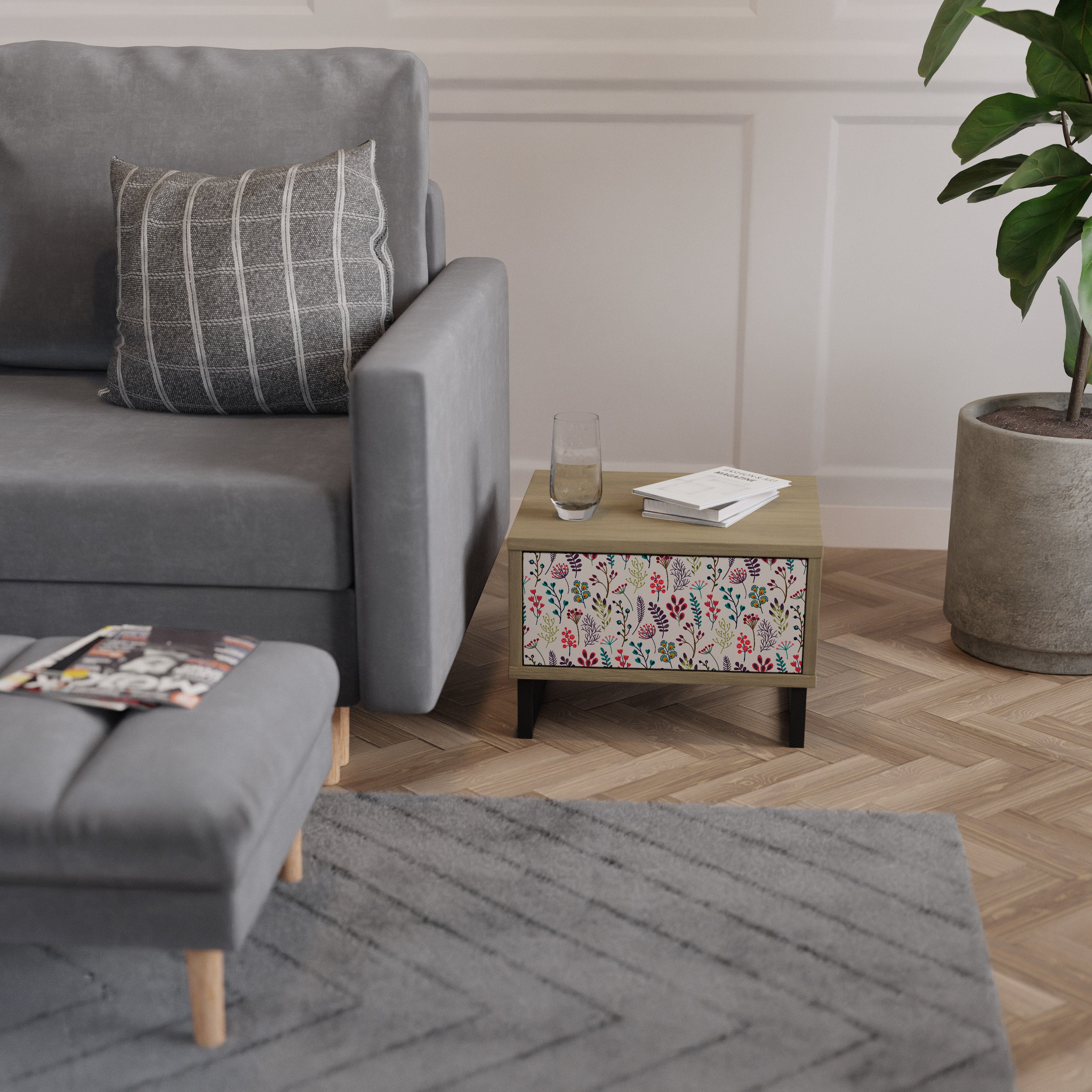 AUTUMN SUNDRIES Nightstand in Oak Effect