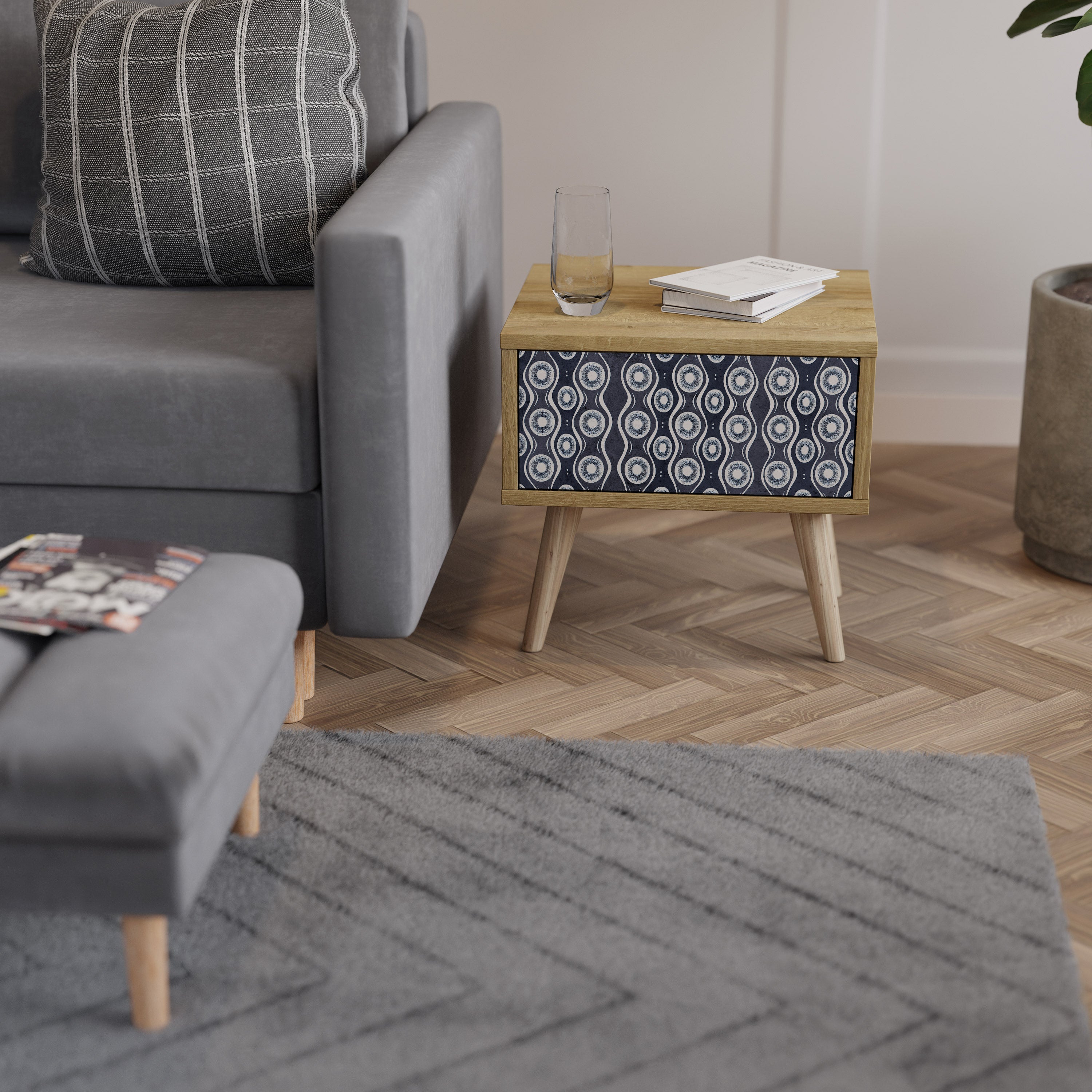 GRAPHITE EYES Nightstand in Oak Effect