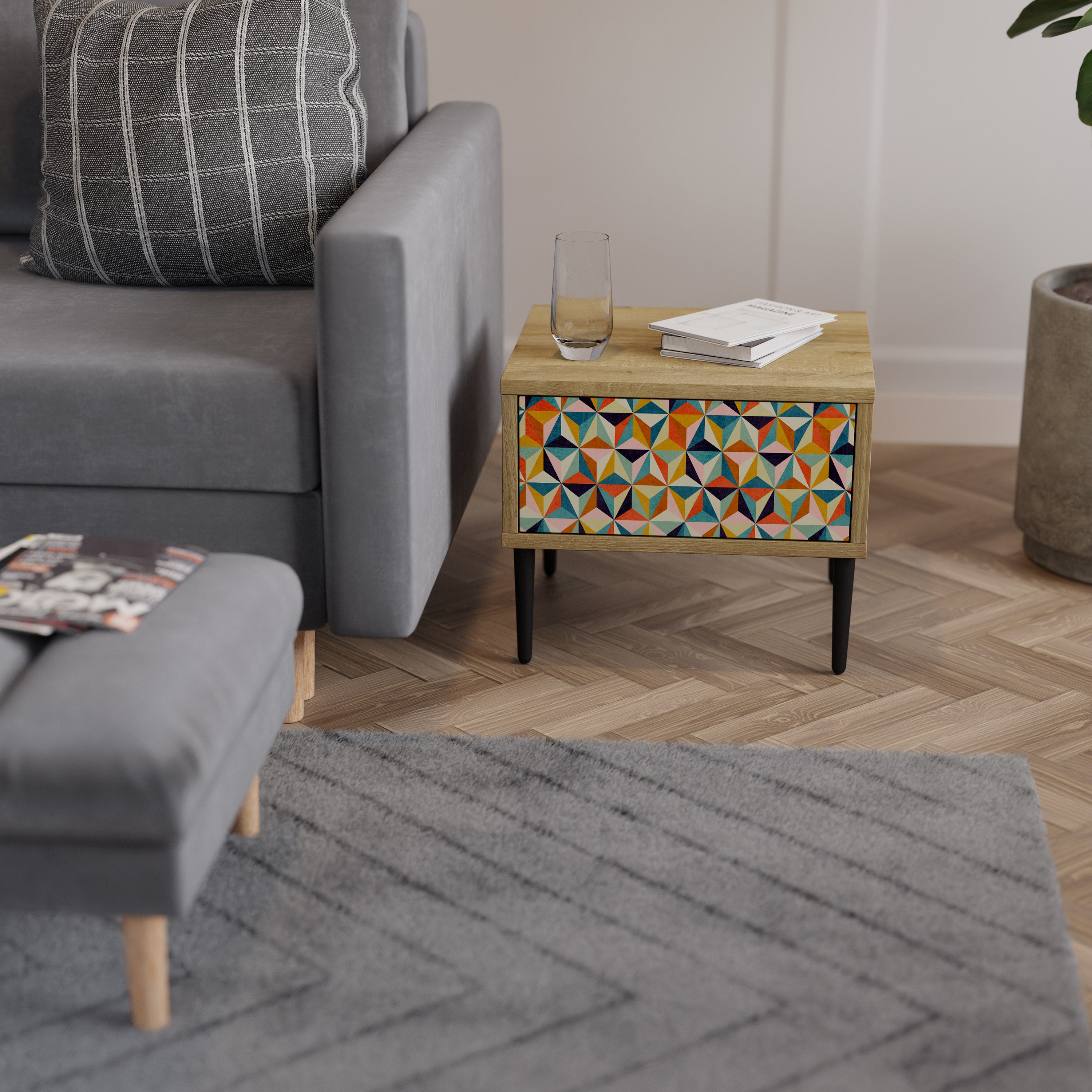 TESSELATE TREASURES Nightstand in Oak Effect
