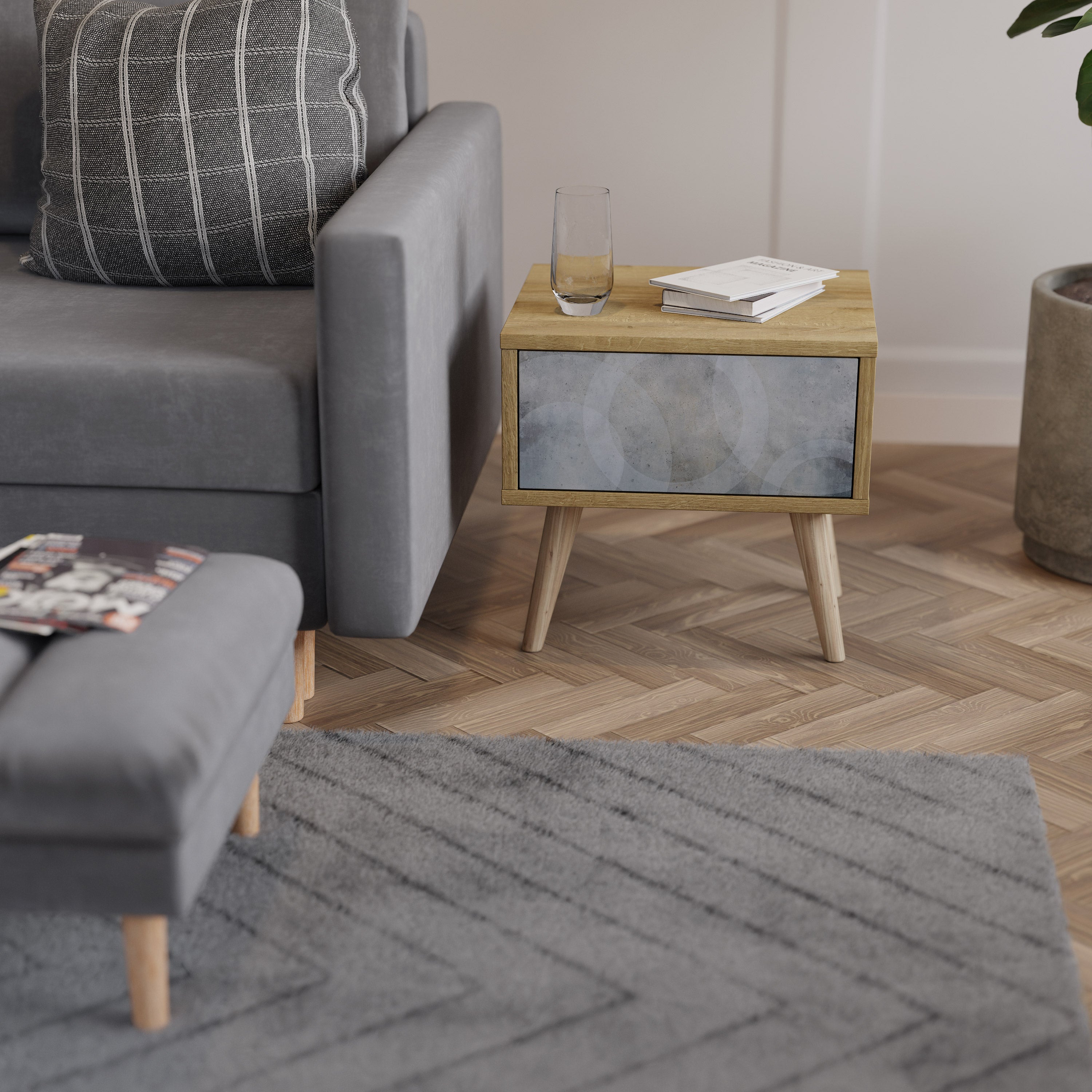 MUTED ARC Nightstand in Oak Effect