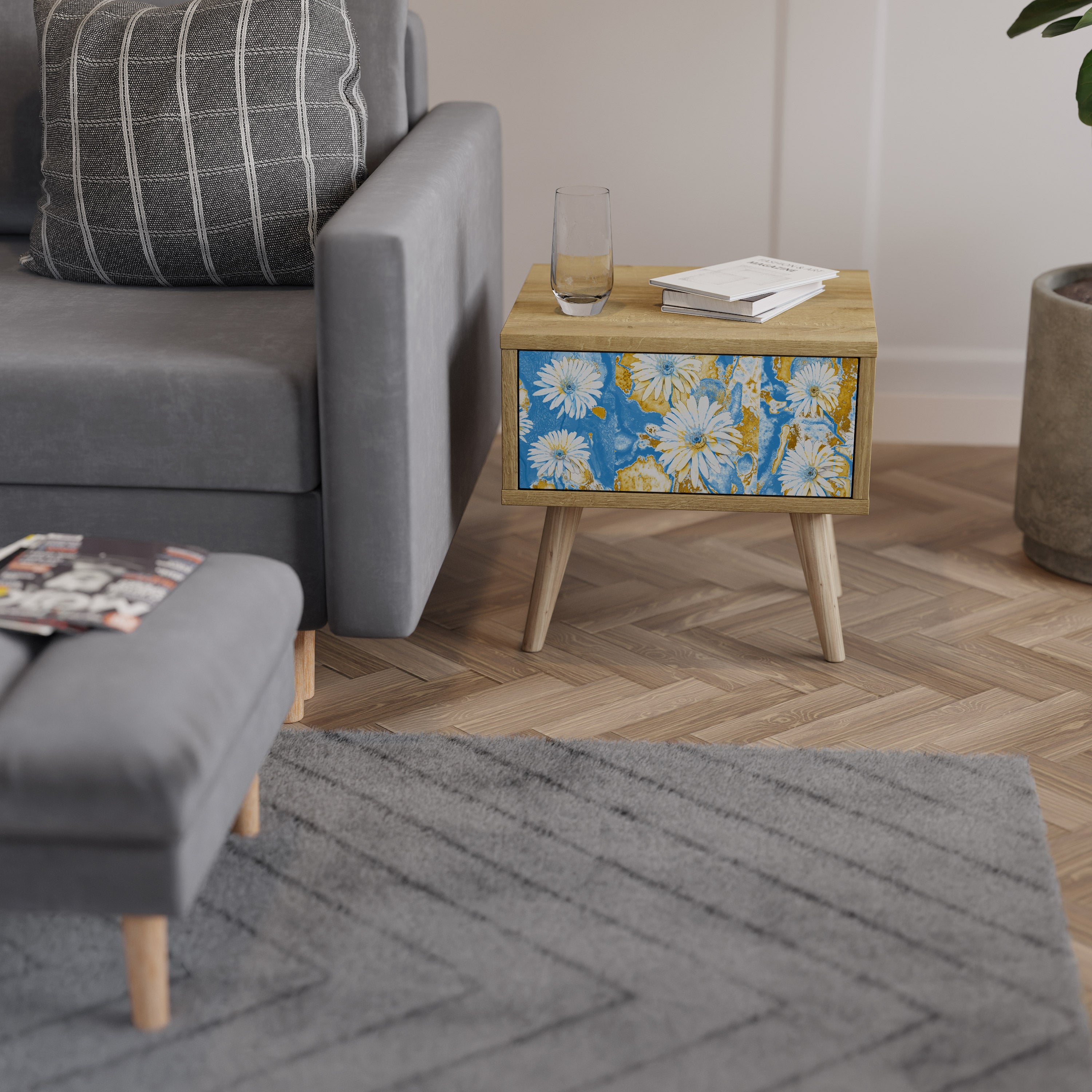DAISY LUXE Nightstand in Oak Effect