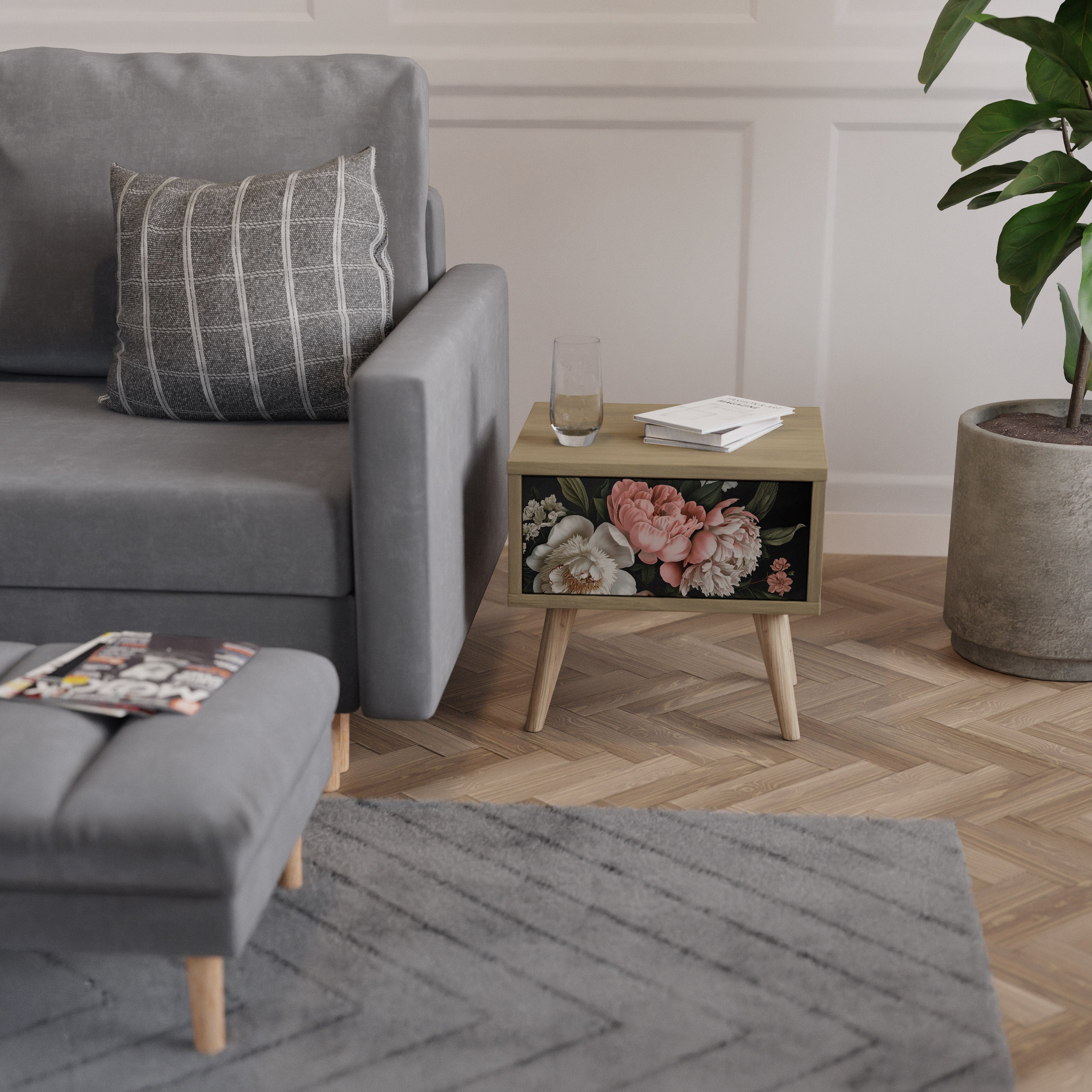LUSH ELEGANCE Nightstand in Oak Effect