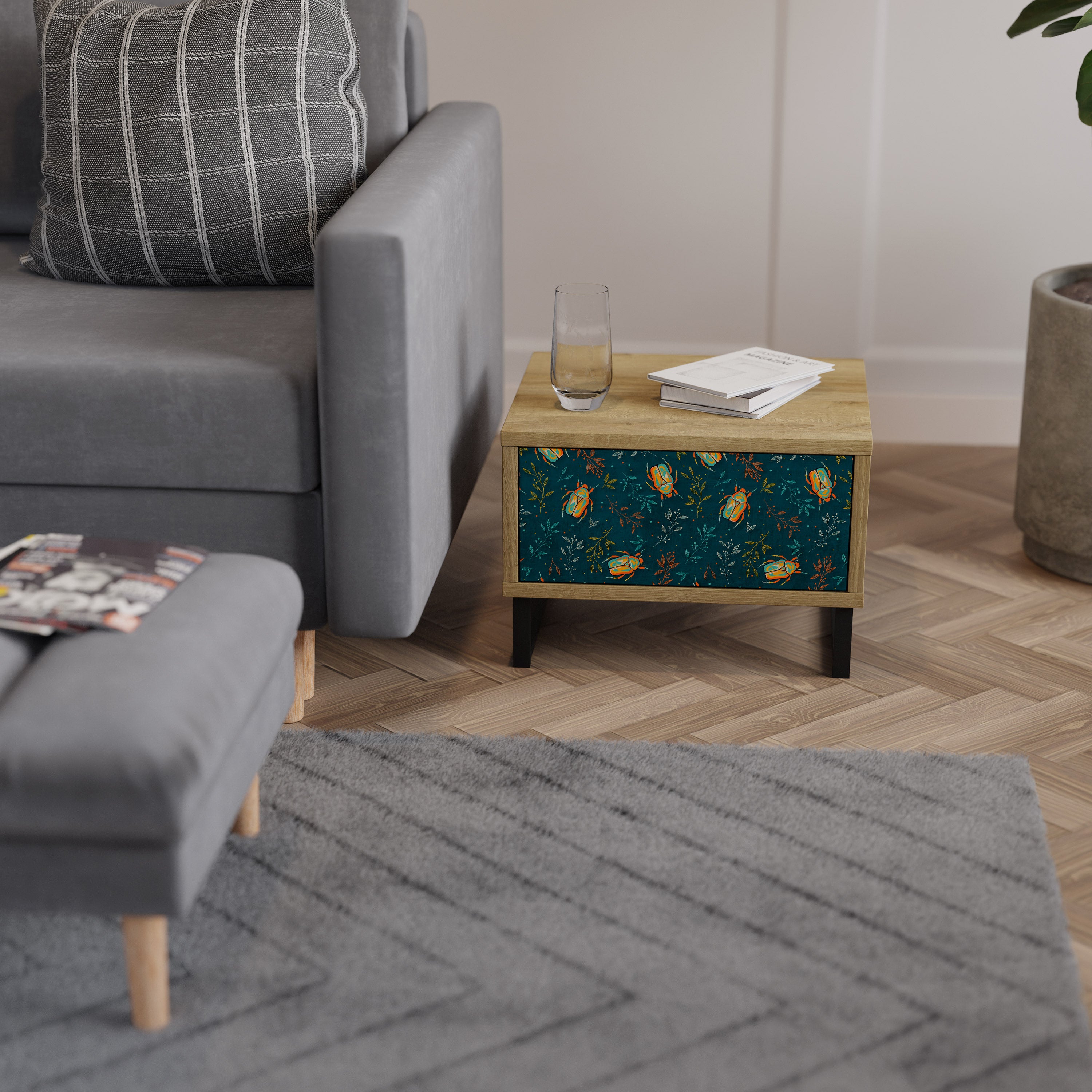 AUTUMN INSECTS Nightstand in Oak Effect