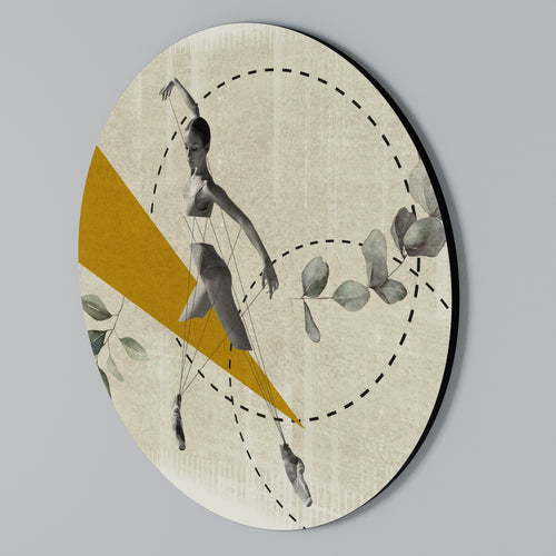TRIANGLE MOVEMENT Round Wall Art