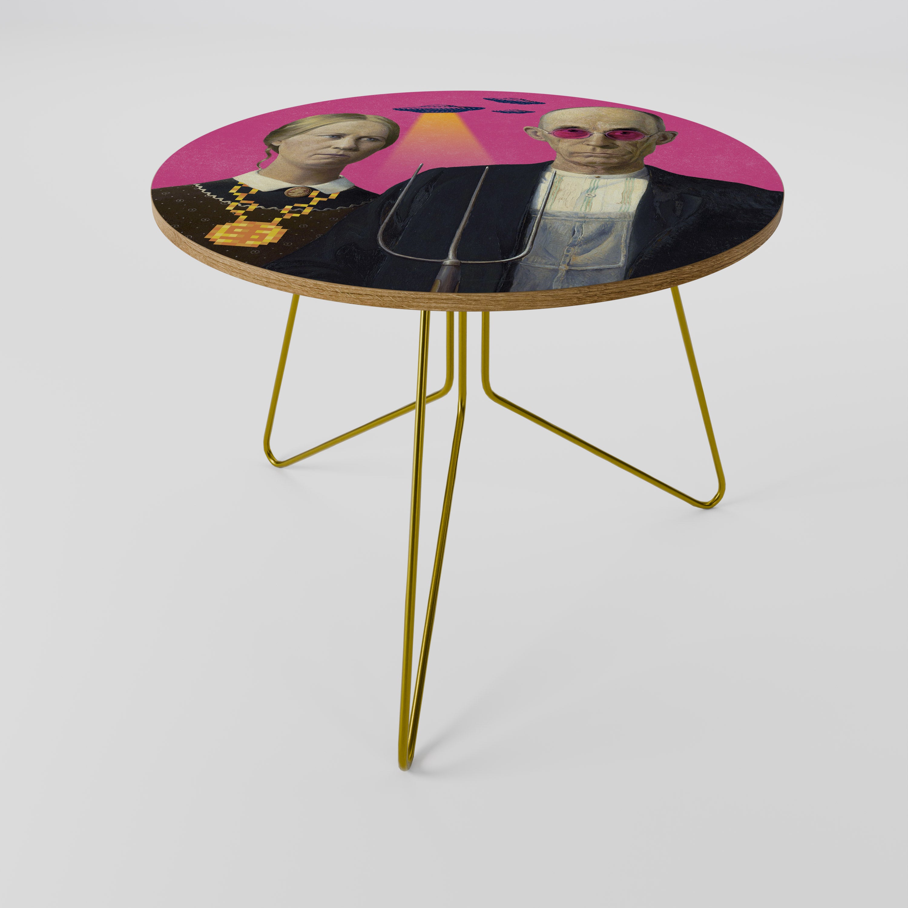 AMERICAN GOTHIC ALIEN Coffee Table 69