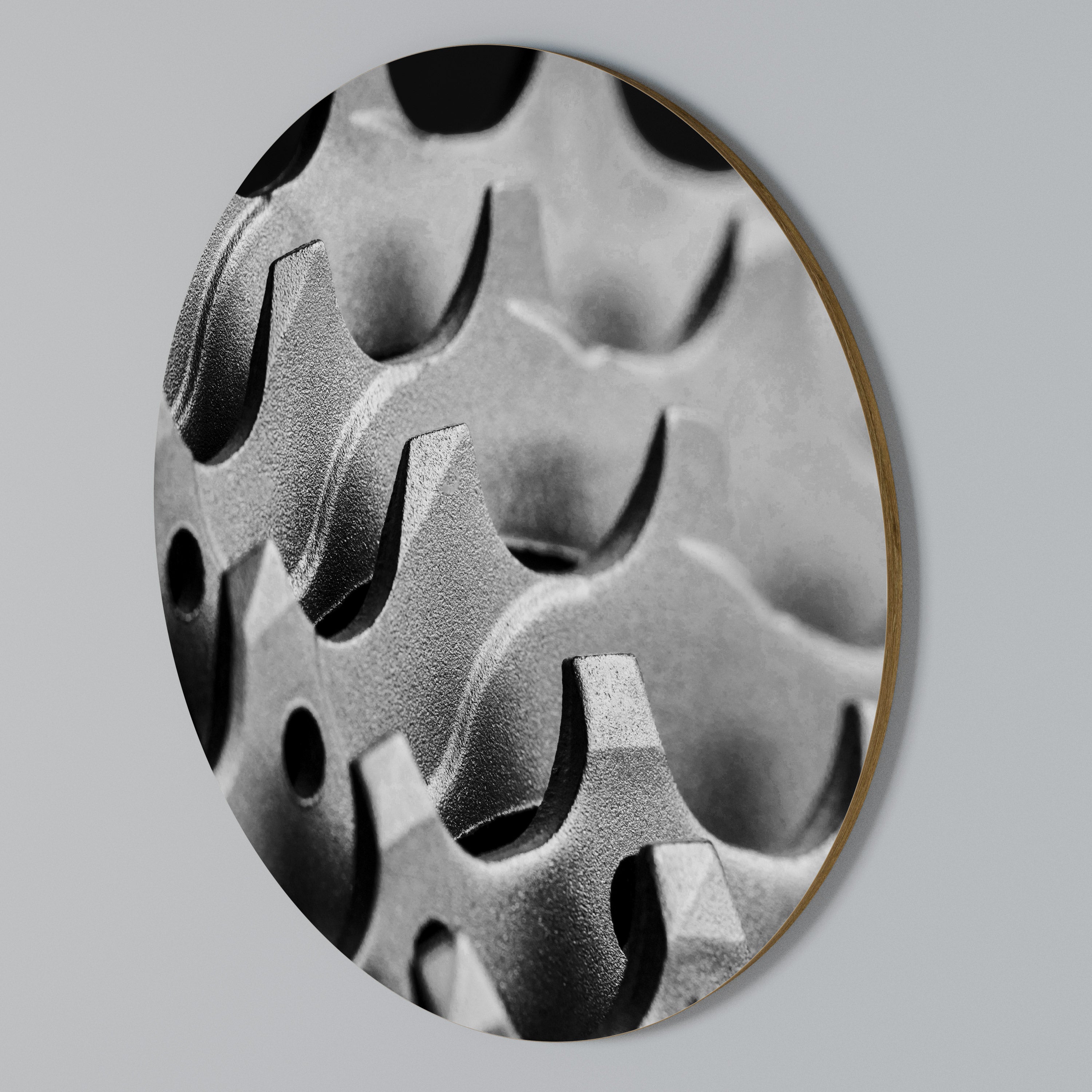 GEARSCAPE SYMPHONY Round Wall Art